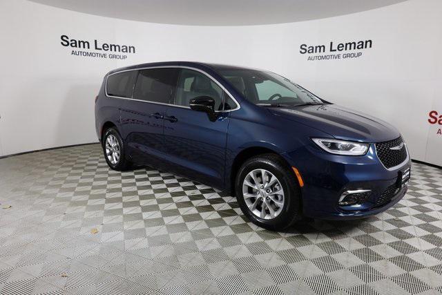 new 2025 Chrysler Pacifica car, priced at $41,915