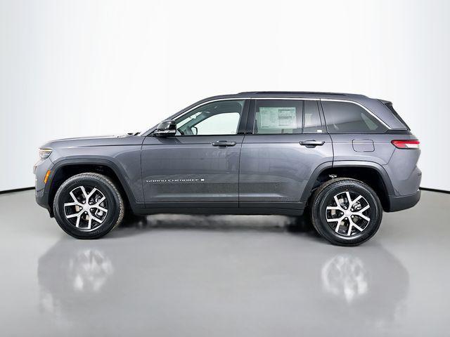 new 2025 Jeep Grand Cherokee car, priced at $43,010