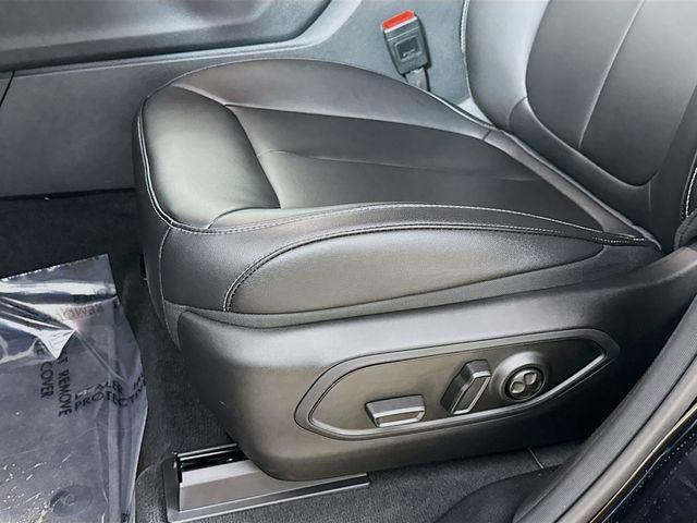new 2025 Jeep Grand Cherokee car, priced at $44,695
