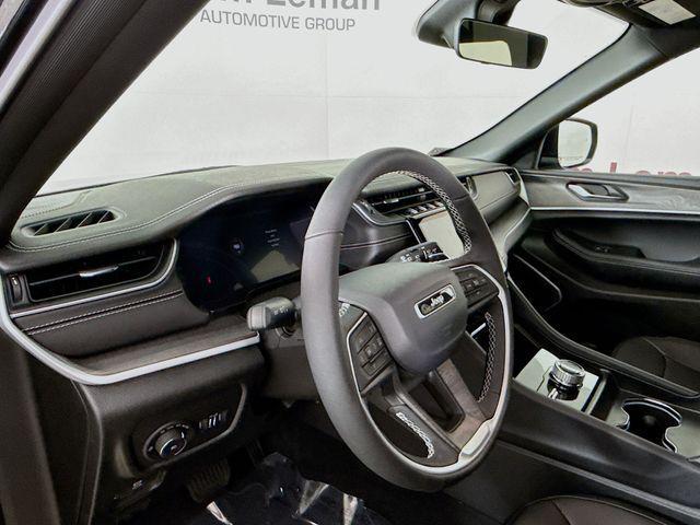 new 2025 Jeep Grand Cherokee car, priced at $44,695