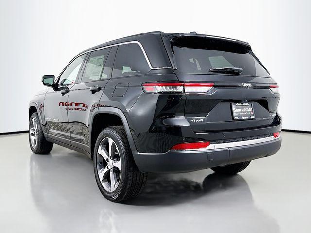 new 2025 Jeep Grand Cherokee car, priced at $44,695