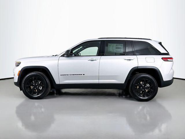 new 2025 Jeep Grand Cherokee car, priced at $39,230