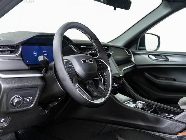 new 2025 Jeep Grand Cherokee car, priced at $35,720