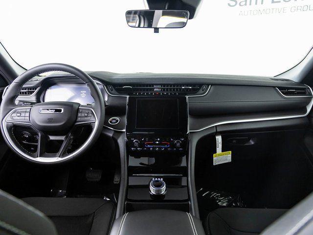 new 2025 Jeep Grand Cherokee car, priced at $35,720