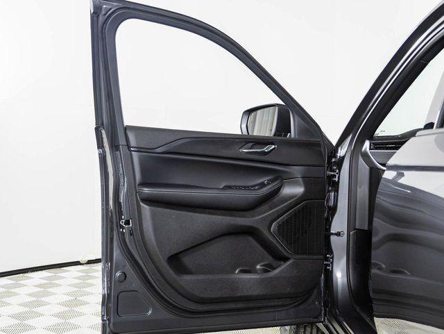 new 2025 Jeep Grand Cherokee car, priced at $35,720