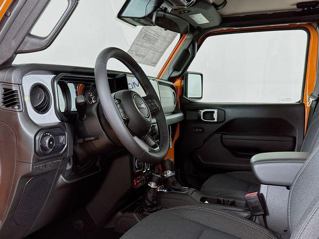 new 2025 Jeep Wrangler car, priced at $51,370