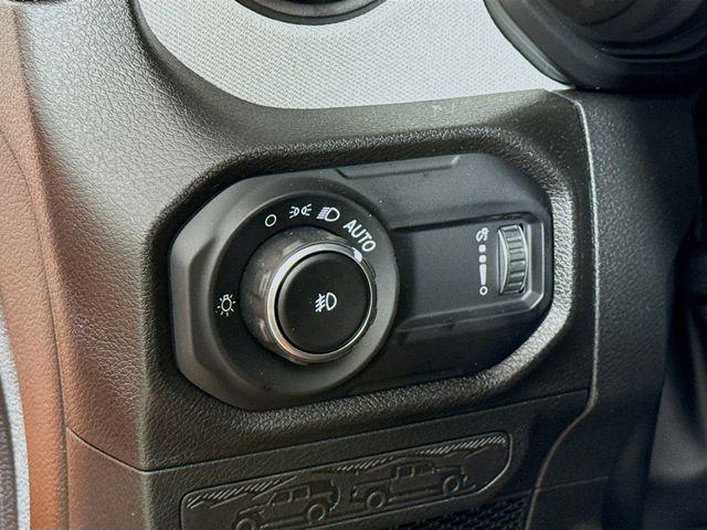 new 2025 Jeep Wrangler car, priced at $51,370