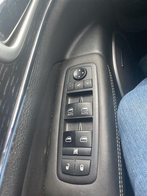 used 2021 Jeep Grand Cherokee car, priced at $28,975