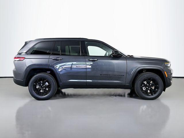 new 2025 Jeep Grand Cherokee car, priced at $39,230