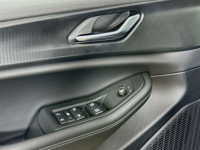 new 2025 Jeep Grand Cherokee car, priced at $39,230
