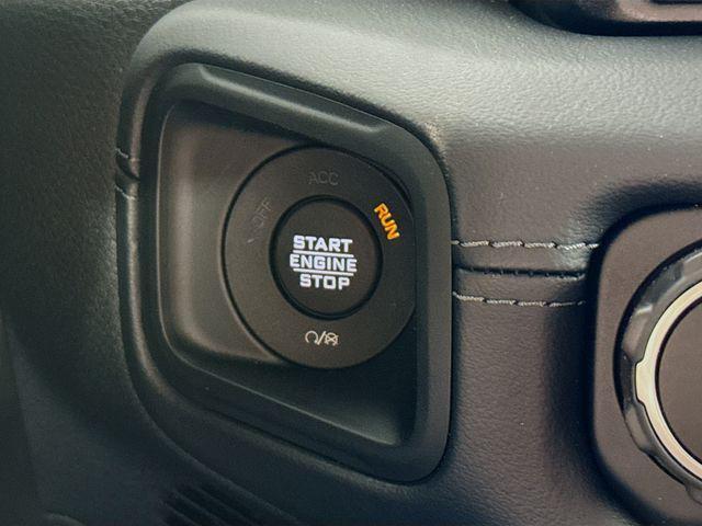 new 2025 Jeep Gladiator car, priced at $45,905