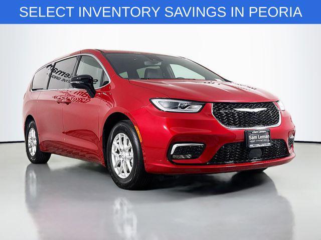 new 2025 Chrysler Pacifica car, priced at $35,220