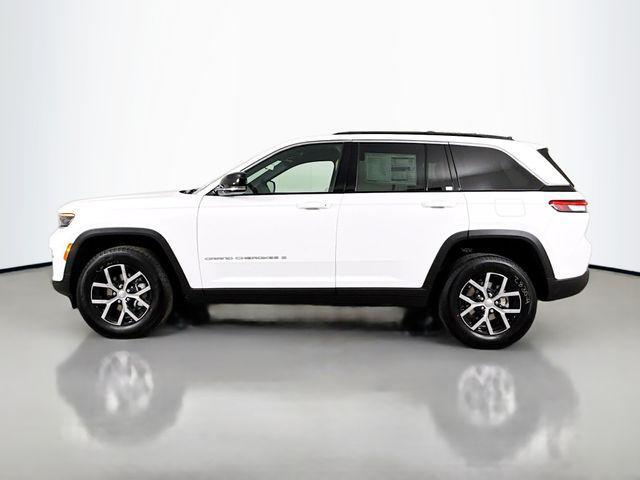 new 2025 Jeep Grand Cherokee car, priced at $42,415