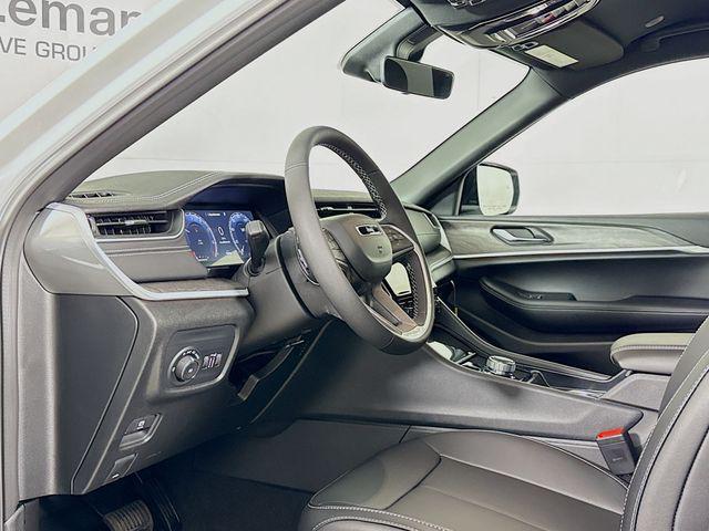 new 2025 Jeep Grand Cherokee L car, priced at $44,125