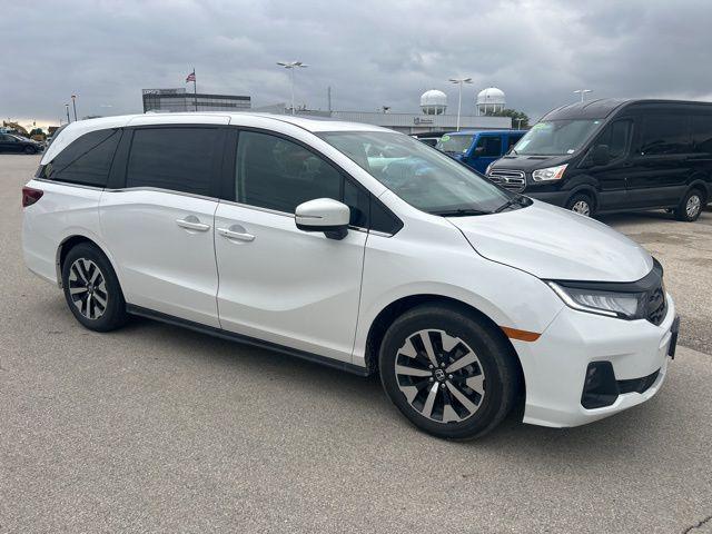 used 2025 Honda Odyssey car, priced at $40,899