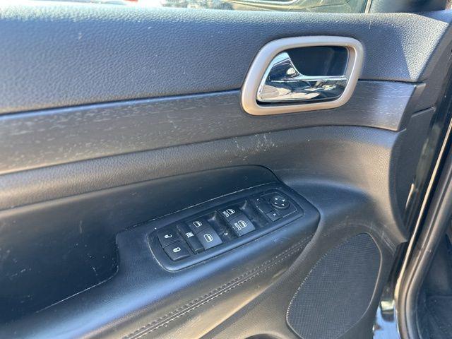 used 2016 Jeep Grand Cherokee car, priced at $14,995