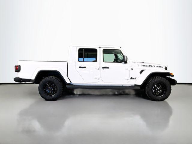 new 2025 Jeep Gladiator car, priced at $39,760