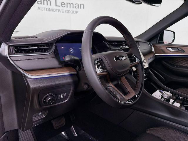 new 2025 Jeep Grand Cherokee car, priced at $55,175