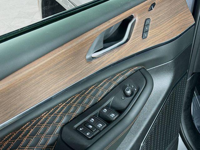 new 2025 Jeep Grand Cherokee car, priced at $55,175
