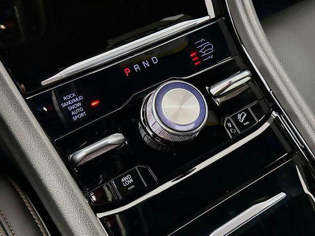 new 2025 Jeep Grand Cherokee car, priced at $56,675