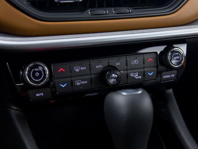 new 2025 Jeep Compass car, priced at $27,340