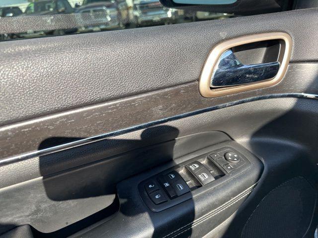used 2016 Jeep Grand Cherokee car, priced at $12,900