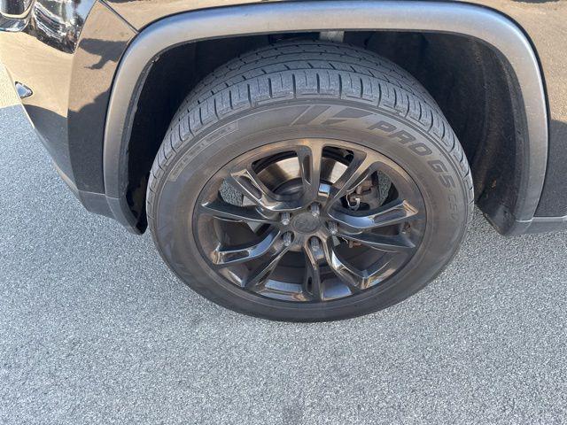 used 2016 Jeep Grand Cherokee car, priced at $12,900