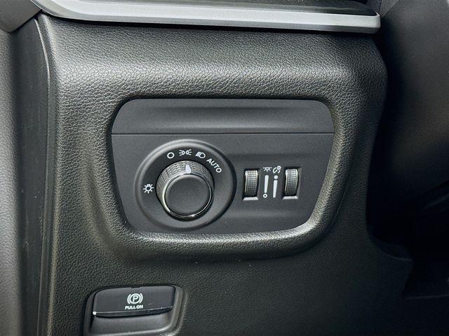 new 2025 Jeep Grand Cherokee L car, priced at $40,215