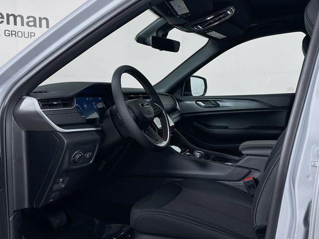 new 2025 Jeep Grand Cherokee L car, priced at $40,215