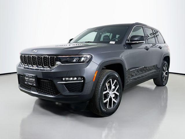 new 2025 Jeep Grand Cherokee car, priced at $40,495