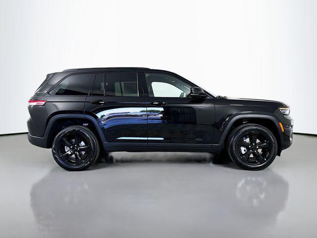 new 2025 Jeep Grand Cherokee car, priced at $45,849