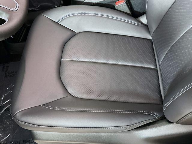 new 2025 Chrysler Pacifica car, priced at $39,445