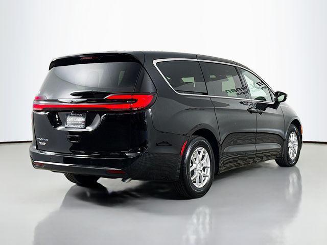 new 2025 Chrysler Pacifica car, priced at $39,445