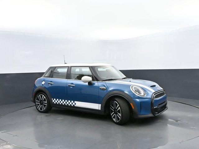 used 2022 MINI Hardtop car, priced at $25,998