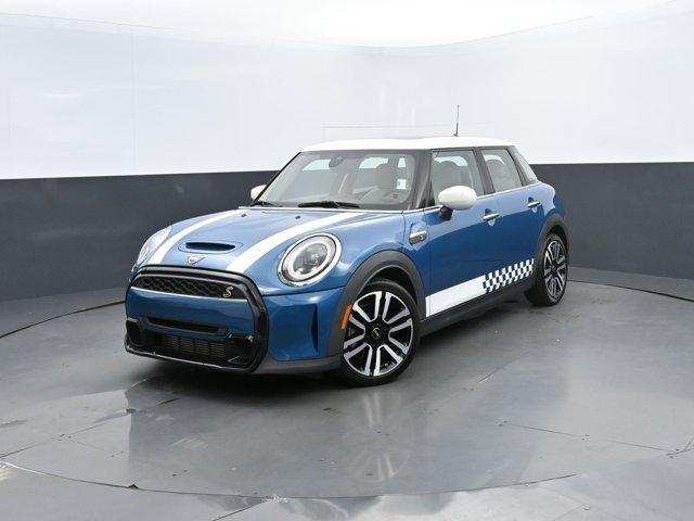 used 2022 MINI Hardtop car, priced at $25,998