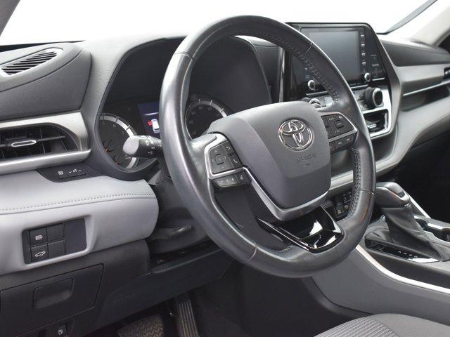 used 2021 Toyota Highlander car, priced at $27,997