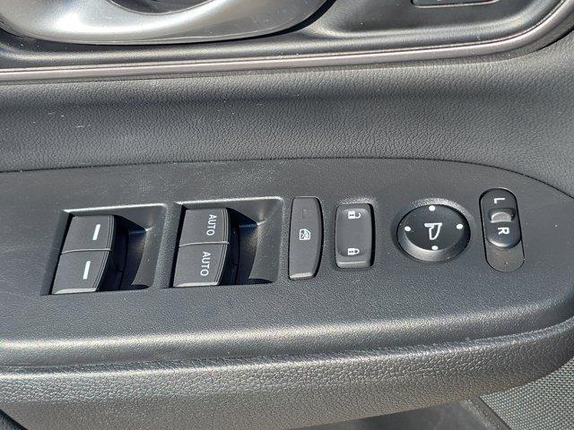 used 2022 Honda CR-V Hybrid car, priced at $33,333