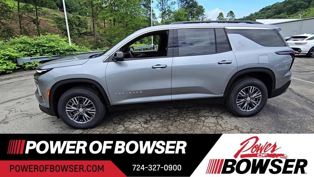 new 2025 Chevrolet Traverse car, priced at $44,970