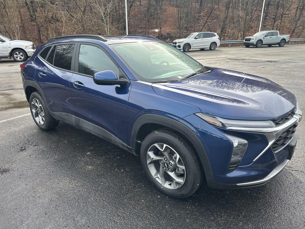 used 2024 Chevrolet Trax car, priced at $22,992