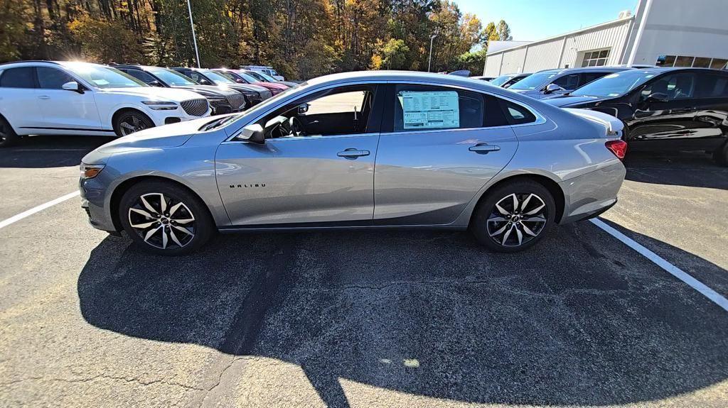 new 2025 Chevrolet Malibu car, priced at $28,570