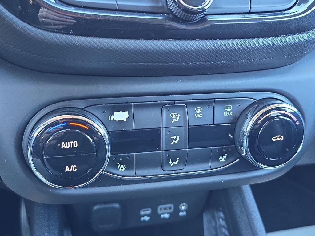 used 2022 Chevrolet TrailBlazer car, priced at $19,569