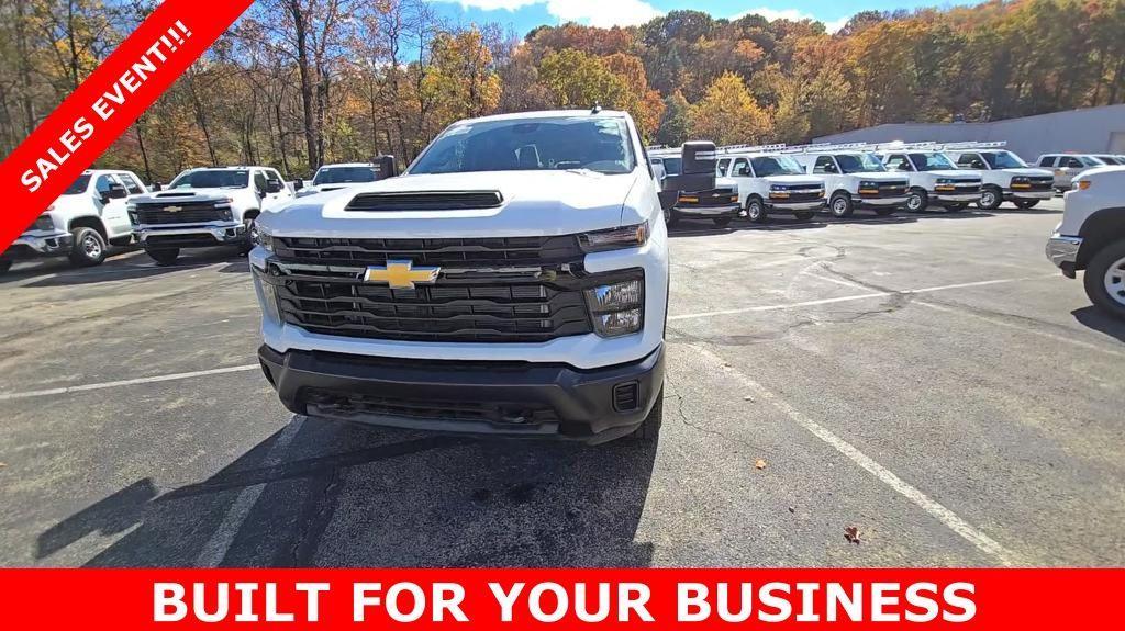 new 2025 Chevrolet Silverado 3500 car, priced at $66,558