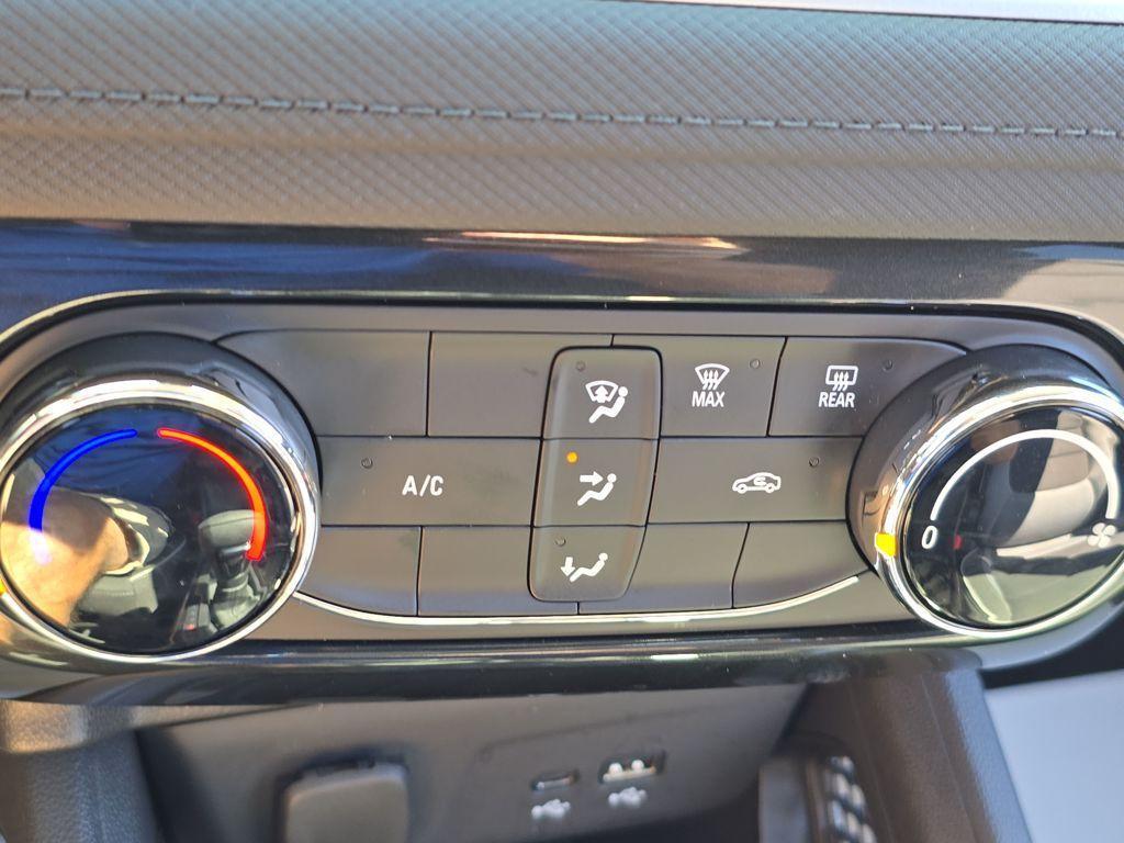 used 2024 Chevrolet TrailBlazer car, priced at $23,969