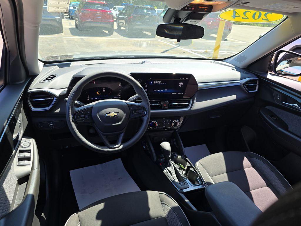 used 2024 Chevrolet TrailBlazer car, priced at $23,969