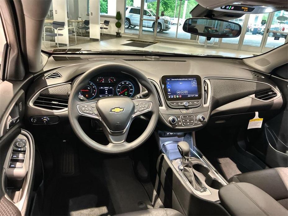 new 2024 Chevrolet Malibu car, priced at $29,640