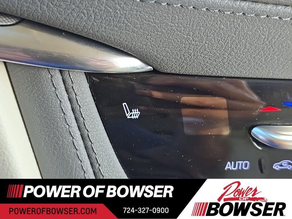 used 2022 Cadillac XT5 car, priced at $26,785