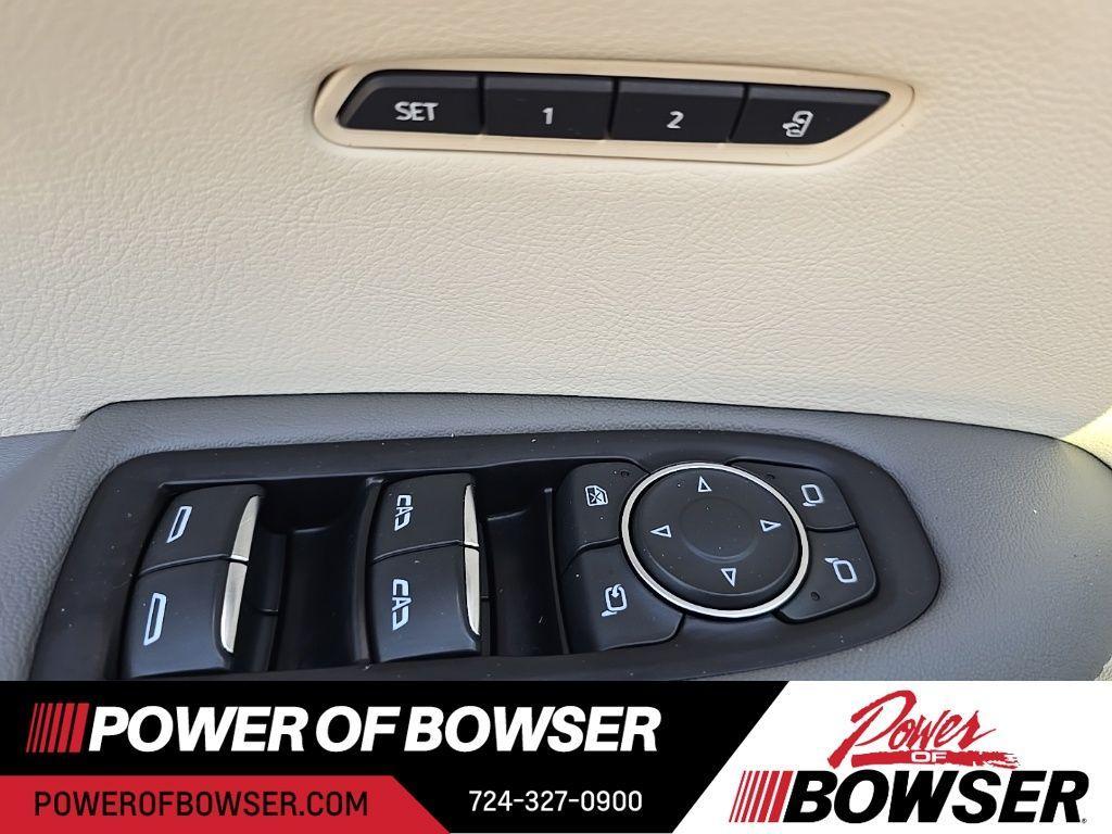 used 2022 Cadillac XT5 car, priced at $26,785