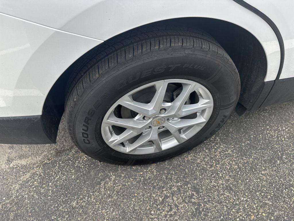 used 2022 Chevrolet Equinox car, priced at $22,812