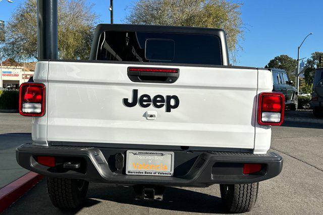 used 2022 Jeep Gladiator car, priced at $33,991