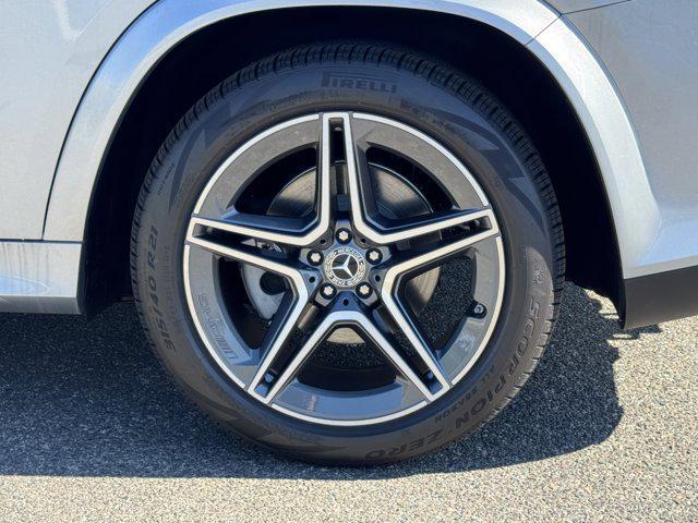 new 2025 Mercedes-Benz GLS 450 car, priced at $95,365